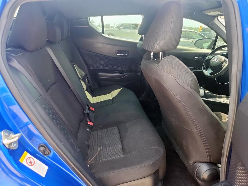JTNKHMBX7J1004153 - 2018 TOYOTA C-HR XLE Bleu photo 11