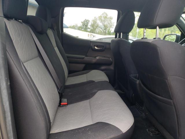 3TMCZ5AN2NM521123 - 2022 TOYOTA TACOMA DOUBLE CAB ნაცრისფერი ფოტო 10