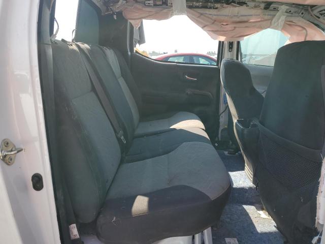 3TMDZ5BN3JM050483 - 2018 TOYOTA TACOMA DOUBLE CAB WHITE photo 10