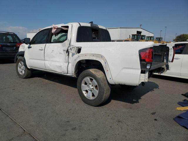3TMDZ5BN3JM050483 - 2018 TOYOTA TACOMA DOUBLE CAB WHITE photo 2