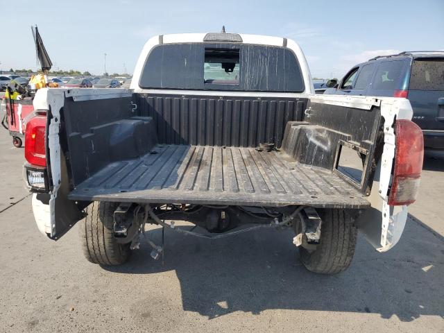 3TMDZ5BN3JM050483 - 2018 TOYOTA TACOMA DOUBLE CAB WHITE photo 6