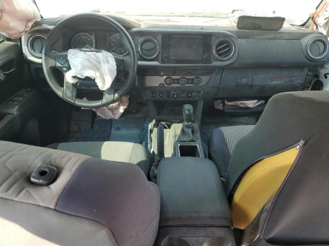 3TMDZ5BN3JM050483 - 2018 TOYOTA TACOMA DOUBLE CAB WHITE photo 8