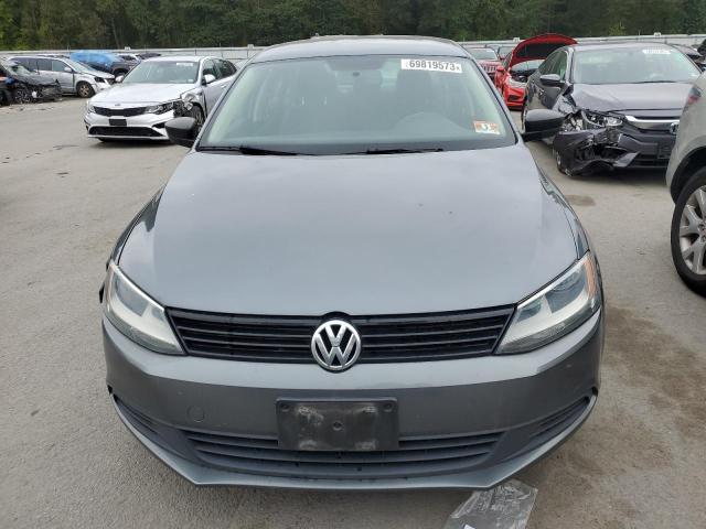 3VW2K7AJ5DM257271 - 2013 VOLKSWAGEN JETTA BASE 灰色 照片 5
