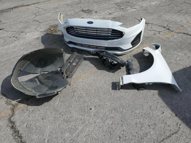 3FA6P0HD8KR215664 - 2019 FORD FUSION SE WHITE photo 12