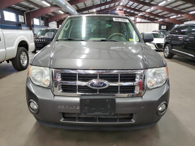 1FMCU9D72CKC28308 - 2012 FORD ESCAPE XLT ნაცრისფერი ფოტო 5
