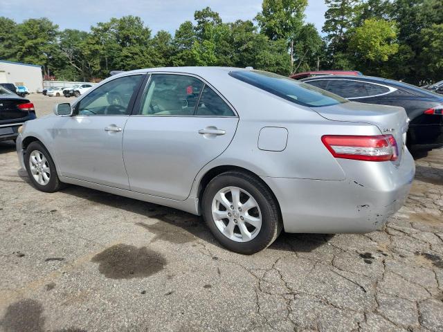 4T1BF3EK5BU610731 - 2011 TOYOTA CAMRY BASE SILVER photo 2