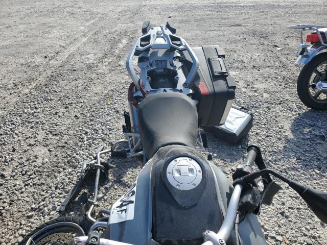 WB10A1103DZ183667 - 2013 BMW R1200 GS SILVER photo 5