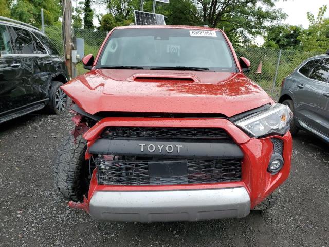 JTERU5JR9P6102342 - 2023 TOYOTA 4RUNNER SE RED photo 5