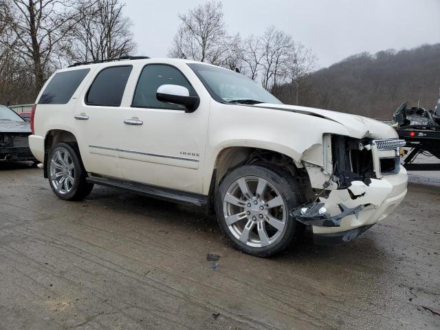 1GNSKCE09DR156527 - 2013 CHEVROLET TAHOE K1500 LTZ WHITE photo 4