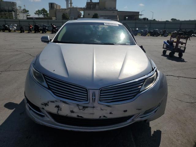 3LN6L2LUXDR820163 - 2013 LINCOLN MKZ HYBRID SILVER photo 5