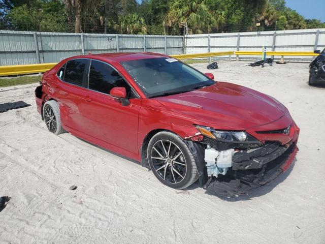 4T1G11AK7PU120197 - 2023 TOYOTA CAMRY SE NIGHT SHADE RED photo 4