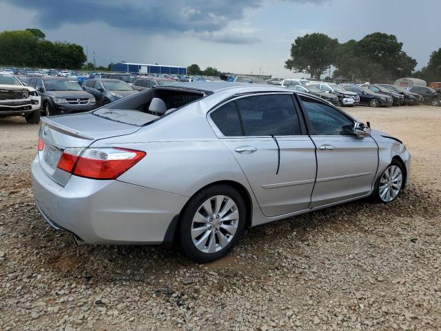 1HGCR2F77DA135884 - 2013 HONDA ACCORD EX SILVER photo 3