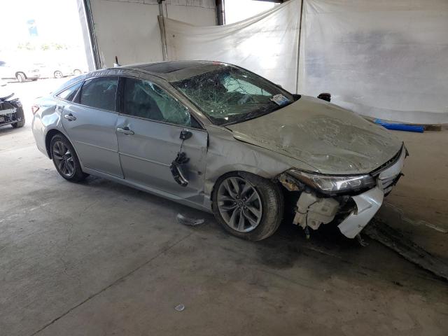4T1AZ1FB4LU048621 - 2020 TOYOTA AVALON XLE فضي صورة 4