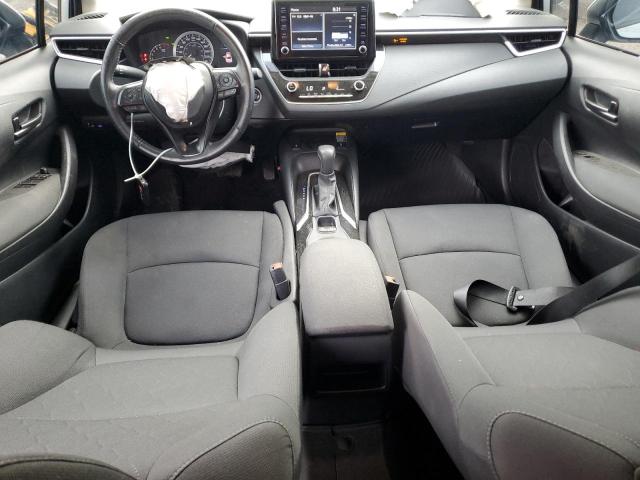 5YFBPMBE8NP338988 - 2022 TOYOTA COROLLA LE ვერცხლისფერი ფოტო 8