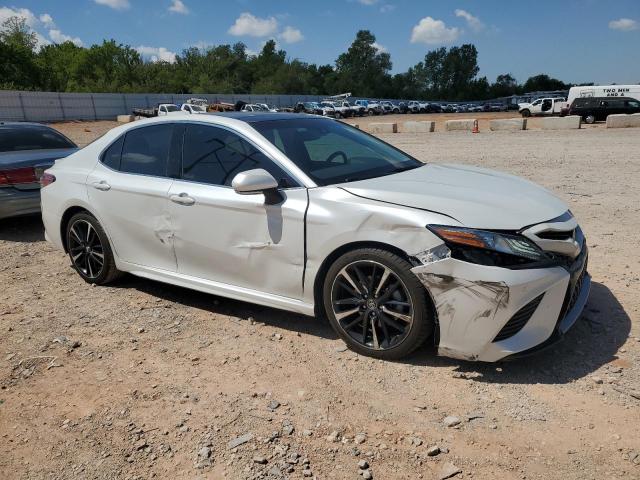 4T1B61HK4JU646649 - 2018 TOYOTA CAMRY XSE WHITE photo 4