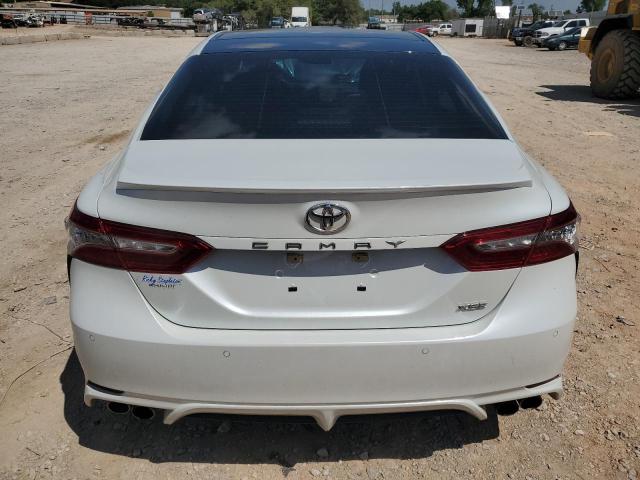 4T1B61HK4JU646649 - 2018 TOYOTA CAMRY XSE WHITE photo 6
