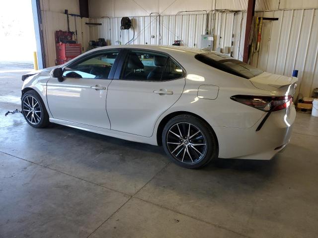 4T1G11AK8PU172907 - 2023 TOYOTA CAMRY SE NIGHT SHADE WHITE photo 2