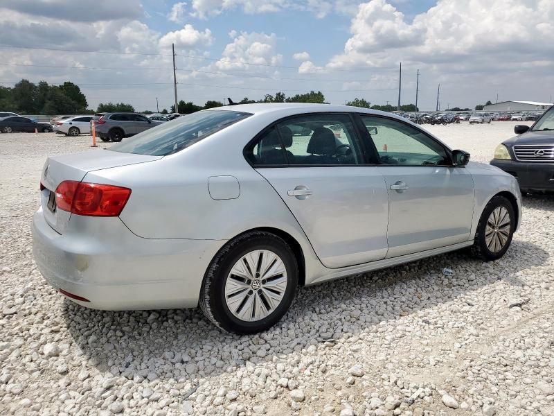 3VW2K7AJ8EM208874 - 2014 VOLKSWAGEN JETTA BASE 银色 照片 3