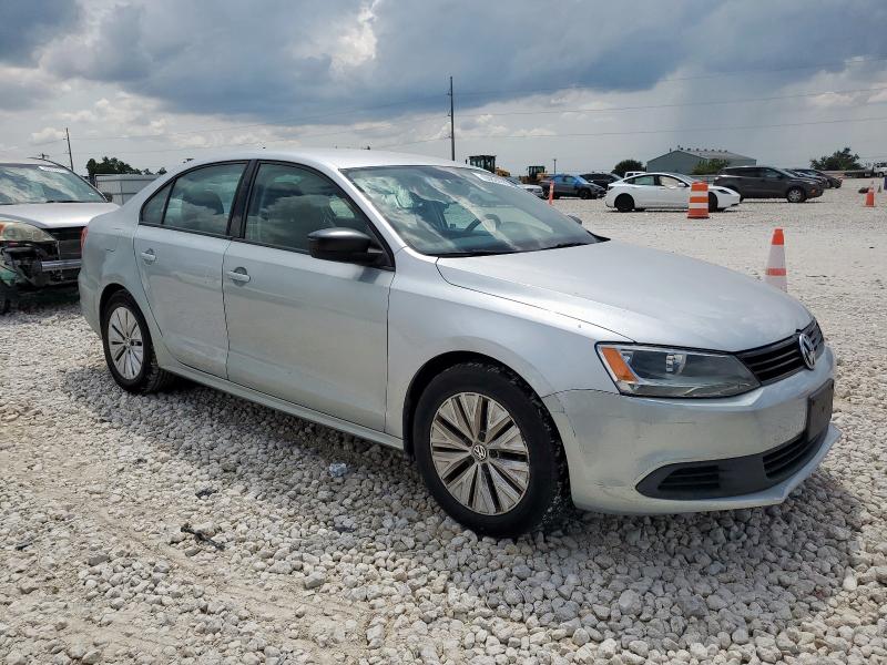3VW2K7AJ8EM208874 - 2014 VOLKSWAGEN JETTA BASE 银色 照片 4