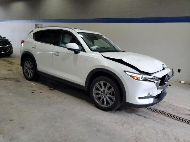 JM3KFADM7L0777359 - 2020 MAZDA CX-5 GRAND TOURING WHITE photo 4