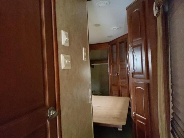 4V0FC3523BE007047 - 2011 CROS SEVILLE WHITE photo 5