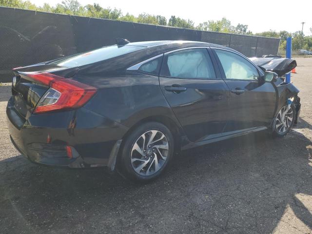 2HGFC2F78JH543628 - 2018 HONDA CIVIC EX BLACK photo 3