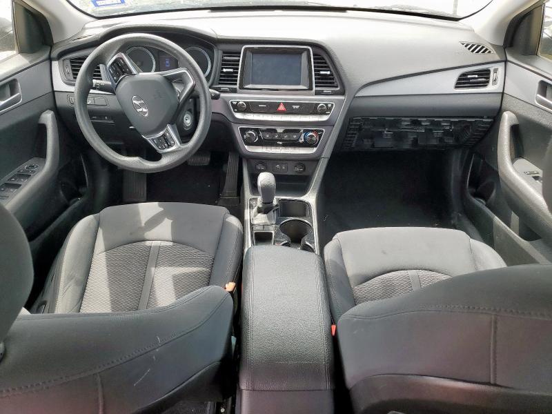 5NPE24AF7JH670479 - 2018 HYUNDAI SONATA SE GRAY photo 8