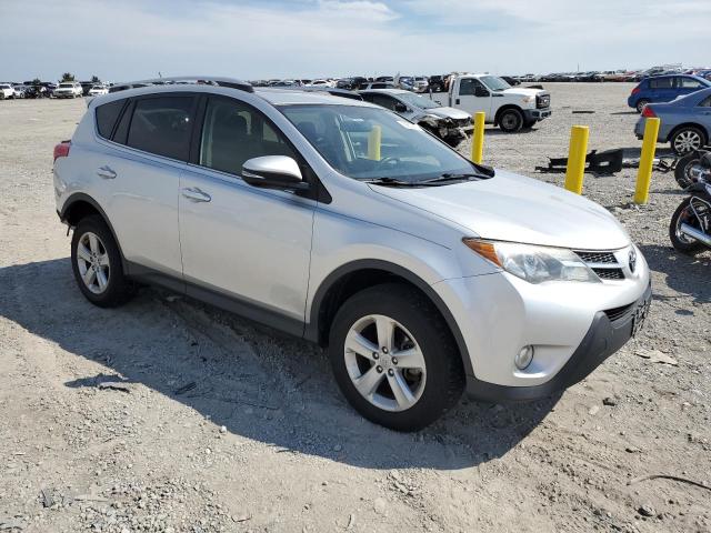 JTMRFREV2ED074485 - 2014 TOYOTA RAV4 XLE SILVER photo 4