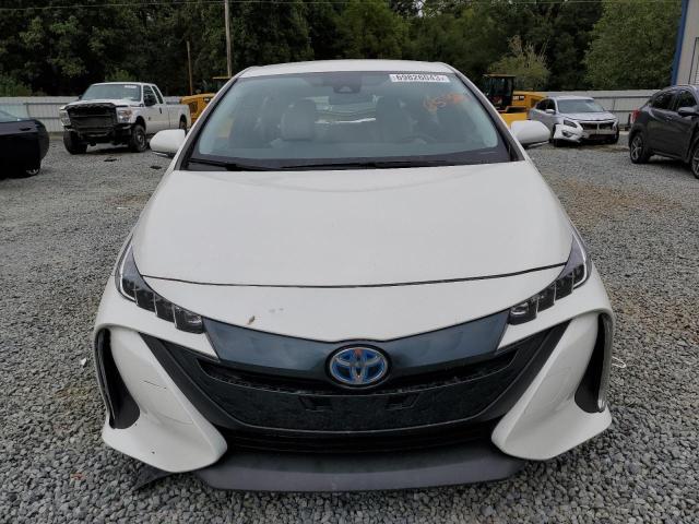 JTDKARFP7J3076538 - 2018 TOYOTA PRIUS PRIM თეთრი ფოტო 5