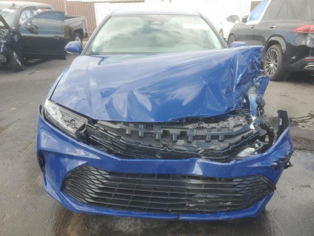 4T1DAACK3SU057947 - 2025 TOYOTA CAMRY XSE BLUE photo 5