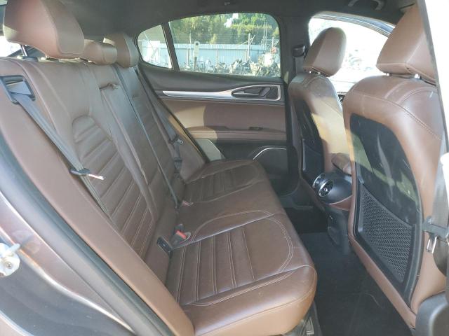 ZASFAKNN2J7C01955 - 2018 ALFA ROMEO STELVIO TI SPORT GRAY photo 11