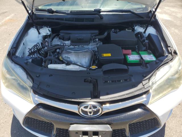 4T1BF1FK7FU890404 - 2015 TOYOTA CAMRY LE WHITE photo 11
