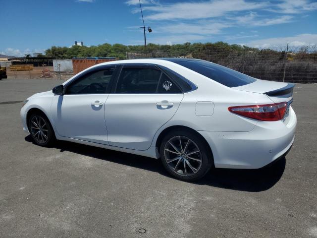 4T1BF1FK7FU890404 - 2015 TOYOTA CAMRY LE WHITE photo 2