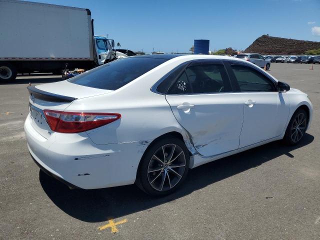 4T1BF1FK7FU890404 - 2015 TOYOTA CAMRY LE WHITE photo 3
