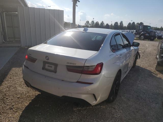 3MW5R7J09M8B63757 - 2021 BMW 330XI WHITE photo 3