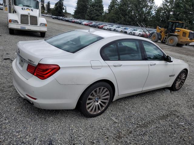 WBAKA83579CY34559 - 2009 BMW 750 I WHITE photo 3