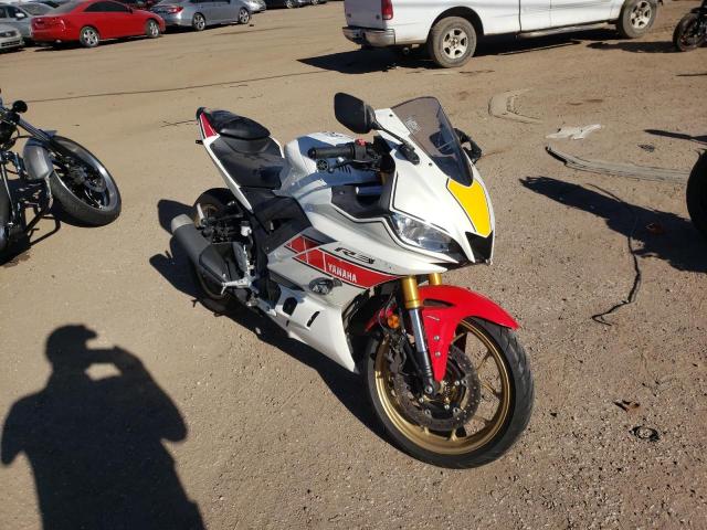 MH3RH18Y4NK008888 - 2022 YAMAHA YZFR3 A WHITE photo 1