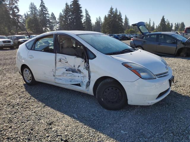 JTDKB20U753056685 - 2005 TOYOTA PRIUS WHITE photo 4