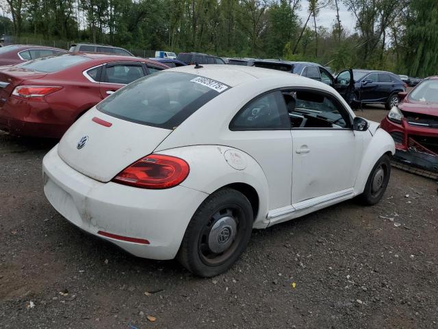 3VWJP7AT3CM661666 - 2012 VOLKSWAGEN BEETLE WHITE photo 3