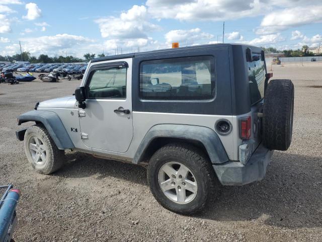 1J4FZ241X8L621751 - 2008 JEEP WRANGLER X SILVER photo 2