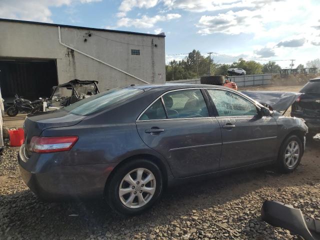 4T1BF3EK3BU704722 - 2011 TOYOTA CAMRY BASE GRAY photo 3