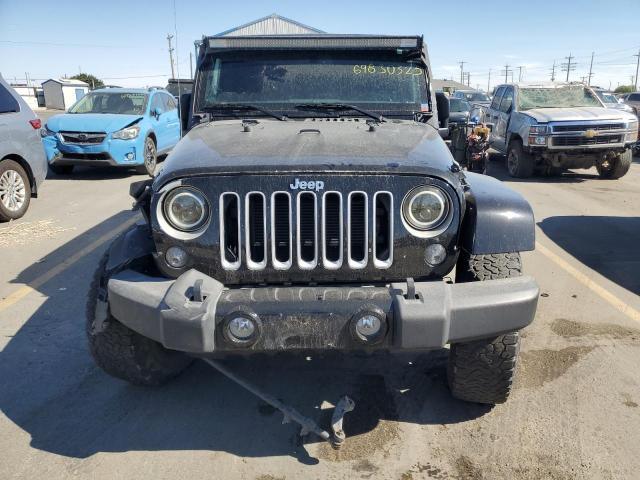 1C4BJWEGXGL331384 - 2016 JEEP WRANGLER U SAHARA Սև լուսանկար 5