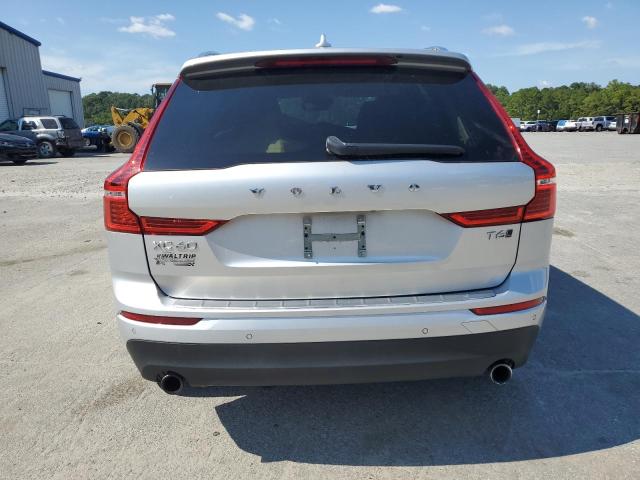 YV4A22RK5K1318687 - 2019 VOLVO XC60 T6 SILVER photo 6