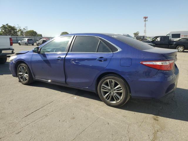 4T1BF1FK3GU565606 - 2016 TOYOTA CAMRY LE BLUE photo 2