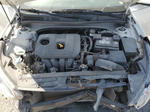 3KPF24AD9KE010873 - 2019 KIA FORTE FE WHITE photo 11