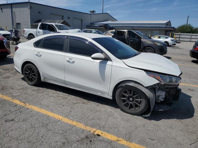 3KPF24AD9KE010873 - 2019 KIA FORTE FE WHITE photo 4