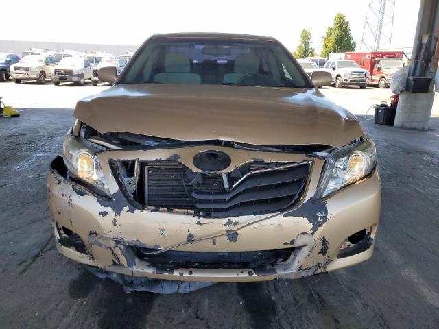 4T1BF3EK1AU026177 - 2010 TOYOTA CAMRY BASE GOLD photo 5
