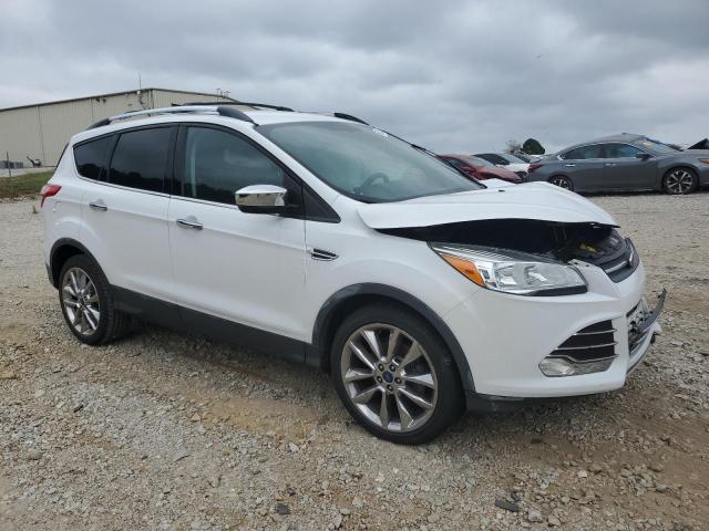 1FMCU0GX5EUD70537 - 2014 FORD ESCAPE SE WHITE photo 4