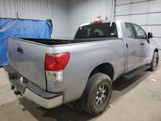 5TFRY5F17CX126073 - 2012 TOYOTA TUNDRA DOUBLE CAB SR5 SILVER photo 3