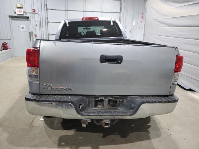 5TFRY5F17CX126073 - 2012 TOYOTA TUNDRA DOUBLE CAB SR5 SILVER photo 6